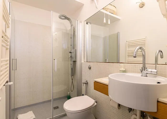 San Lorenzo Flat 2 * Roma