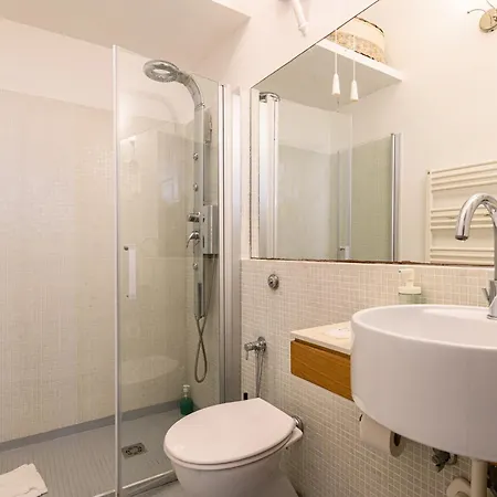 San Lorenzo Flat 2 * Rzym