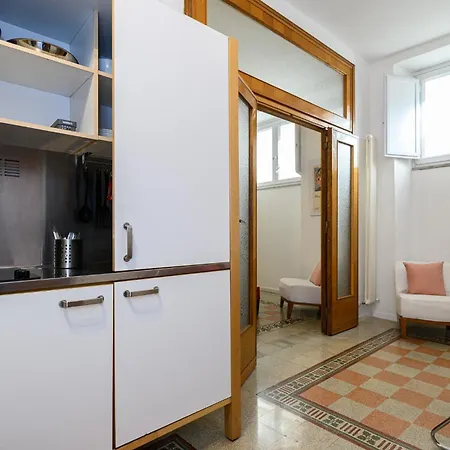 San Lorenzo Flat 2 *